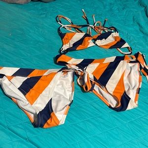 Victoria’s Secret bikini